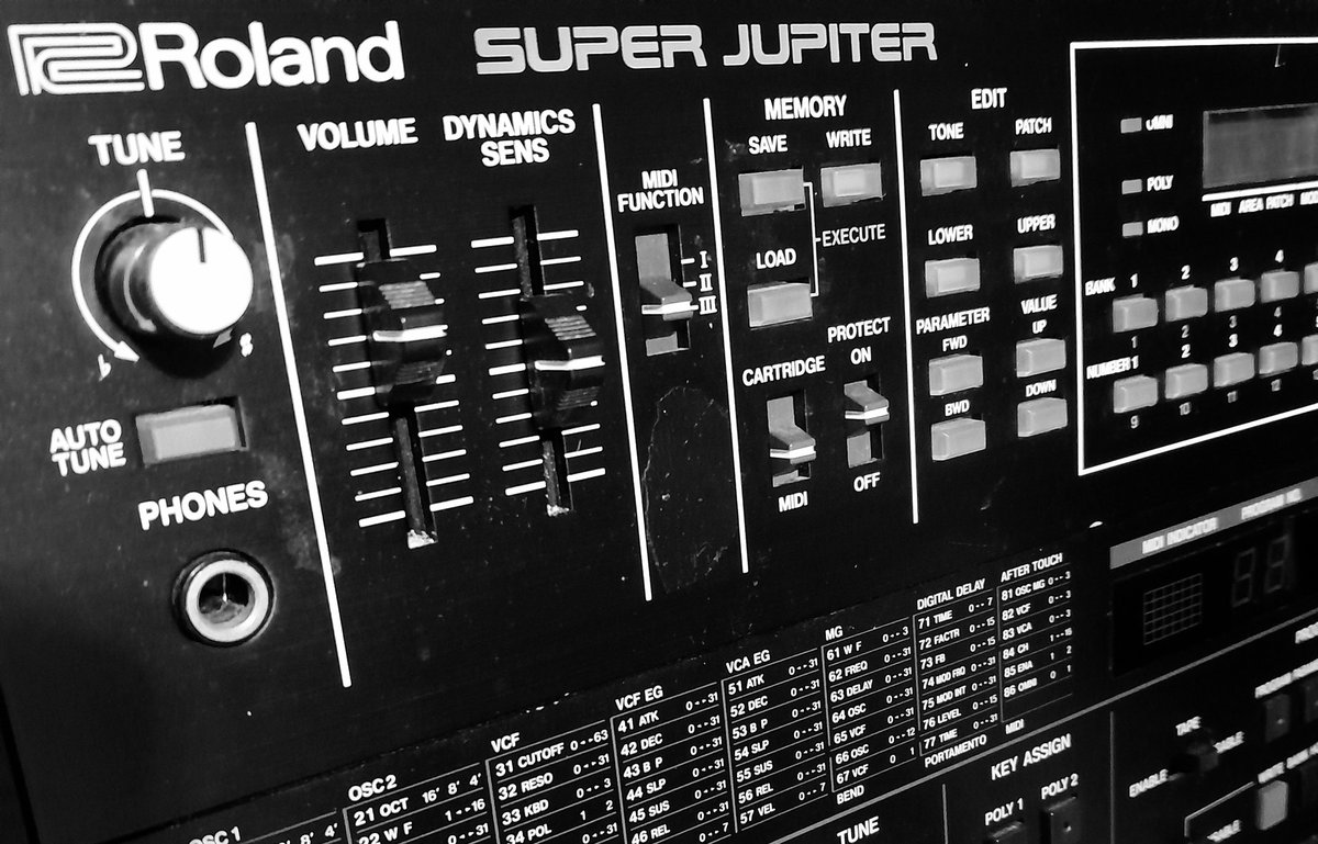 AcidOriginator's tweet photo. BTW before I had my hands on this MKS-80. I had my hands on the MKS-50. Guess who I sold it too? #MKS80 #MKS50 https://t.co/01PvwamnrL