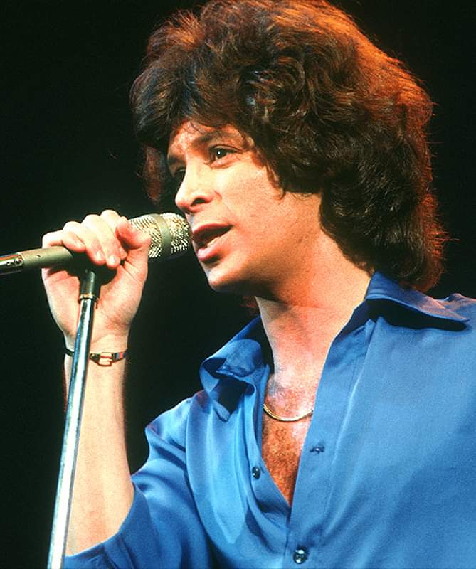 Happy birthday ERIC CARMEN!
(August 11, 1949) 