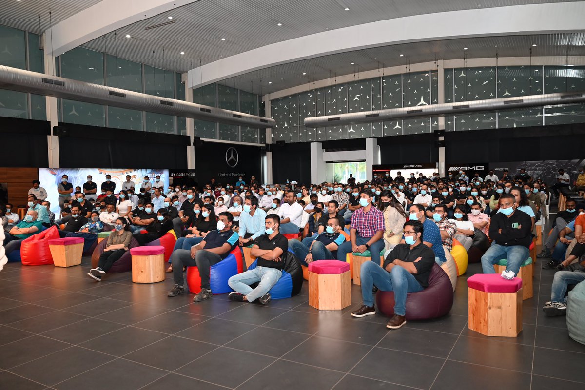MercedesBenzInd's tweet photo. We foster the culture where change and innovation is appreciated. Here’s to redefining the usual format of town halls and discussions and our step towards strengthening #OpenDialogue and #EmployeeFocus approach.
#MercedesBenzIndia #CultureTopics #StraightTalks #TownHall2.0 https://t.co/fFDC6kYsfm