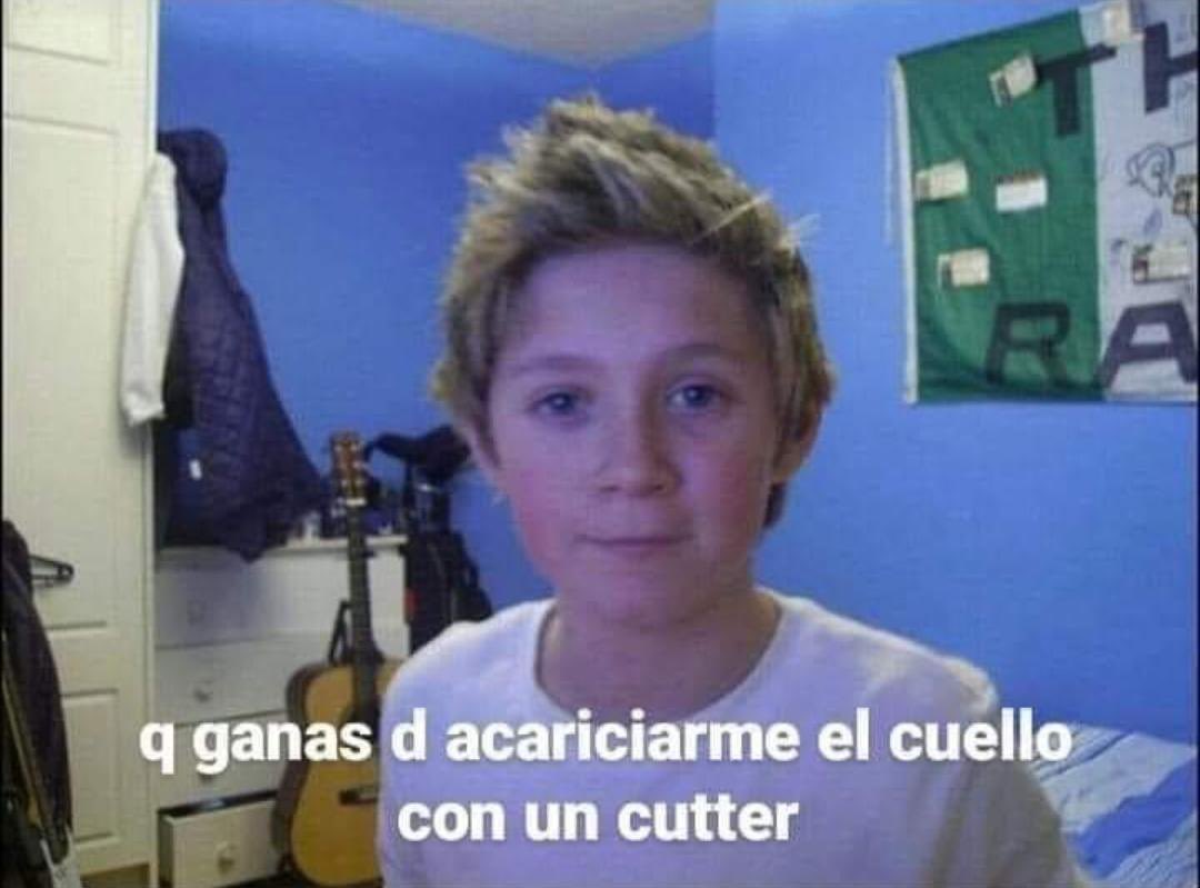 yo metiéndome en la tendencia de Naim Darrechi pensando que había dicho otra estupidez de las suyas: 🤭

yo al entrar y ver fotos de su pack y vídeos suyos follando: