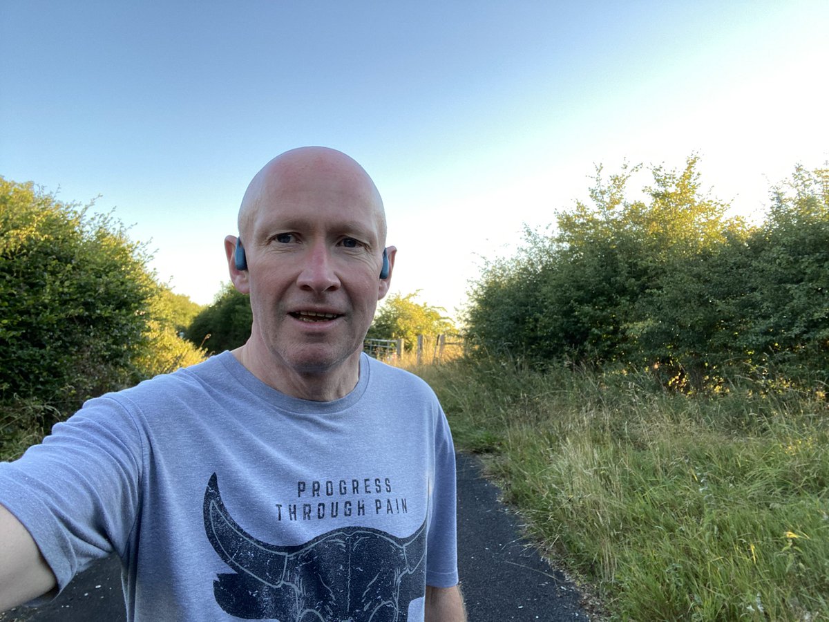 LawtonCraig's tweet photo. Thursday morning run out.
#progressthroughpain #strenghtthroughstruggle #ThursdayMotivation #thursdayvibes #marrathontraining https://t.co/oOjnTpXjdW