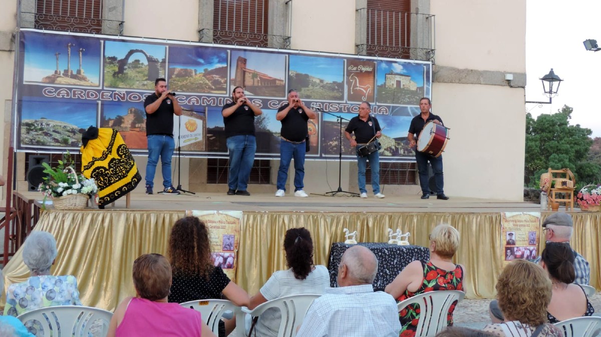 📽️Cardeñosa rindió homenaje a la saga de Los Talaos
avilared.com/art/64100/card…
<a href="/dulzaina_aluche/">Dulzaina de Aluche</a> <a href="/dulzaina_com_es/">Dulzaina</a> <a href="/Dulzainas_y_mas/">Dulzainas y más</a>