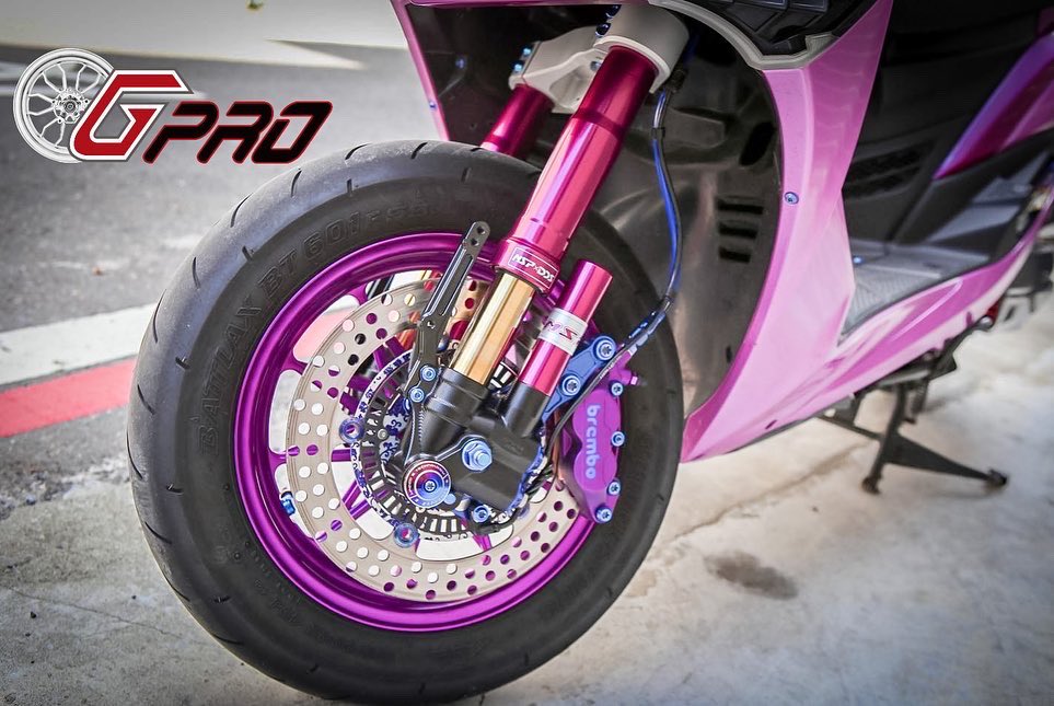 G_protech's tweet photo. Awesome purple match.
.
Get yours now!!!
.
________________
Like - Follow - Share
________________
.
#SYM #jetsl #jets #jets125 #jetsclub #Nmax #yamahanmax #yamahaforce #yamahaforce155 #yamahasmax155 #Xmax #gryphus #smax #smax155 #yamahasmax #yamaha #cygnus #cygnusx #gogoro https://t.co/CYagekEnk6