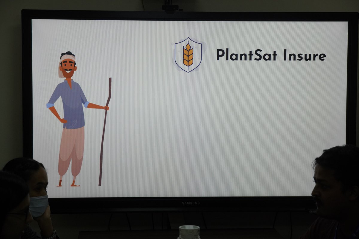 FAONepal's tweet photo. @FAOinNepal, FAOR @kenshimizu_fao praises #innovative youth from #Plantsat for their efforts in #digital notion of #AgriInsurTech making #agricultural insurance accessible for #smallholderfarmers and bringing diverse stakeholders under #digitalplatform.
#InternationalYouthDay2022 https://t.co/GqIggxr7QQ