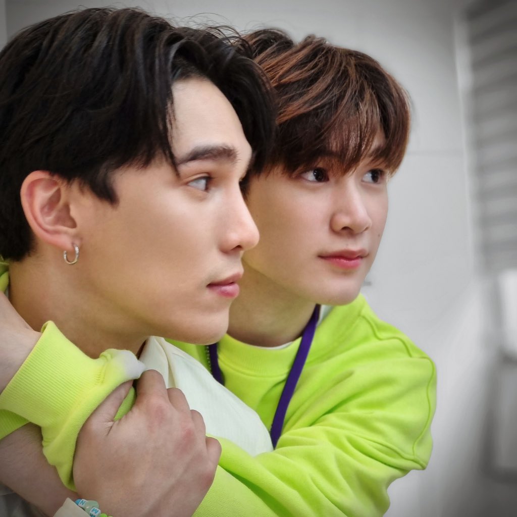 baby.gg🐱 ft.มุเม๊ว🌈 on Twitter "RT idol_romance 🦖🍼 ️💾 MaxNatInKoreaD3"