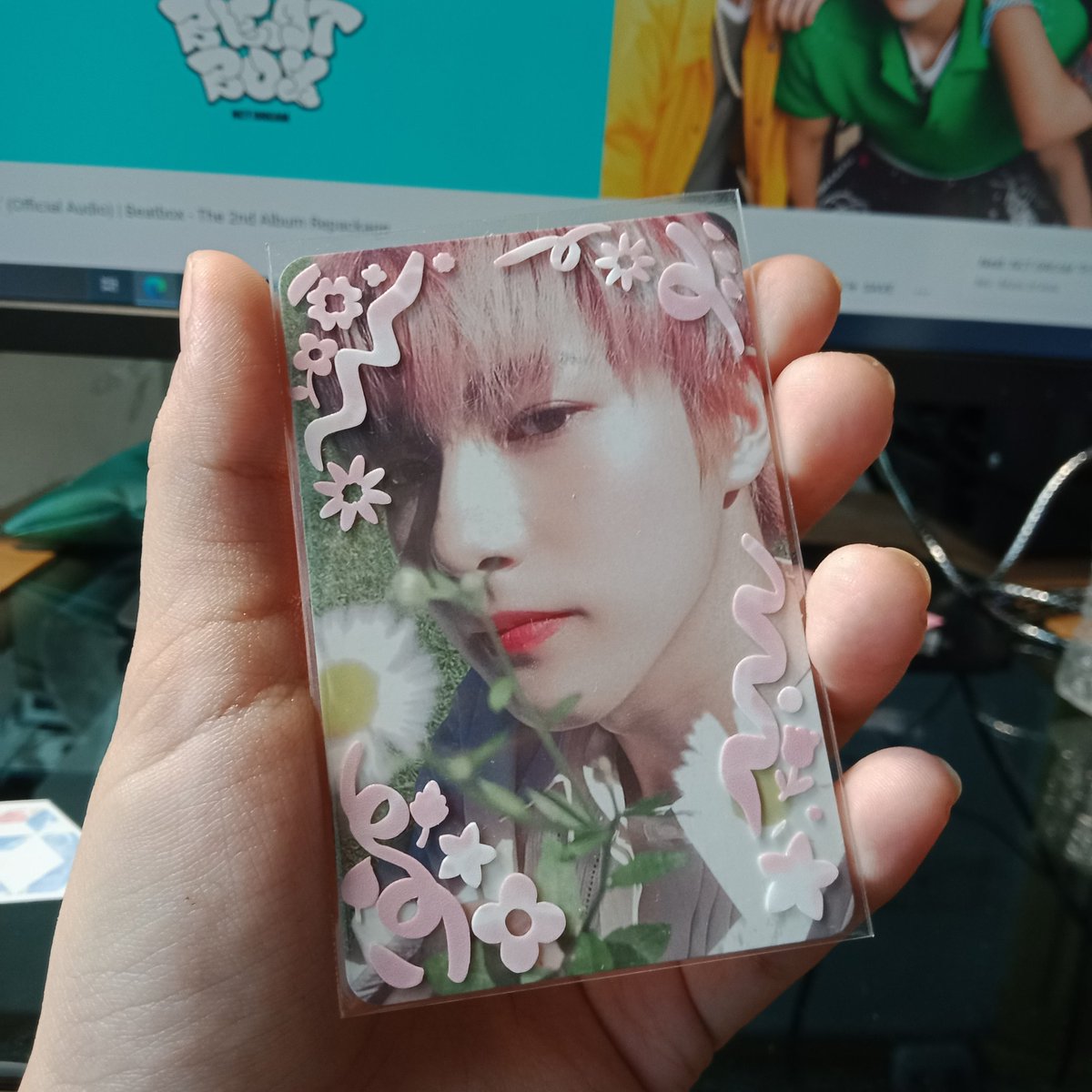 bywjhui's tweet photo. ꒰ #loverjaymails ꒱
hello again @junniebleum! the deco stickers are so nice!! finally, i have deco stickers na hehe 🤩, look at my daisyjun pc 😍 so pretty hehe!!!
#bleummail https://t.co/I34MIo32at
