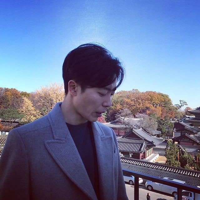 김재욱이라는 이름을 가진 아저씨가 보고 싶다