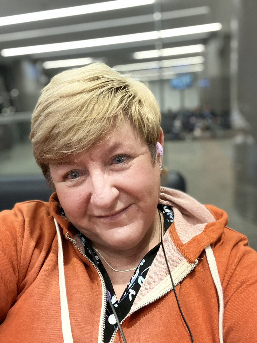 halogirl47's tweet photo. Sitting @ Salt Lake airport-✈️ delay -lightening 😳.  Long day of training &amp; travel but still pumped ⬆️ from my HDU training esp hearing SVP Giles Bowman talk about HD Culture. 🍀 to work for a company that invests in its people. #HomeDepot #Development https://t.co/RI0NVow3CK