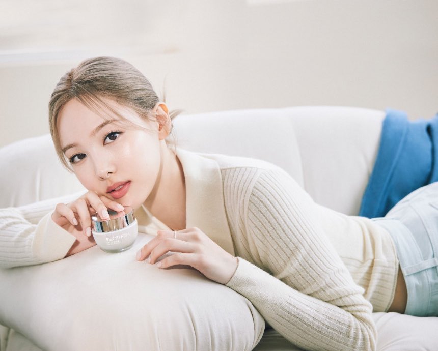 DAMN NAYEON