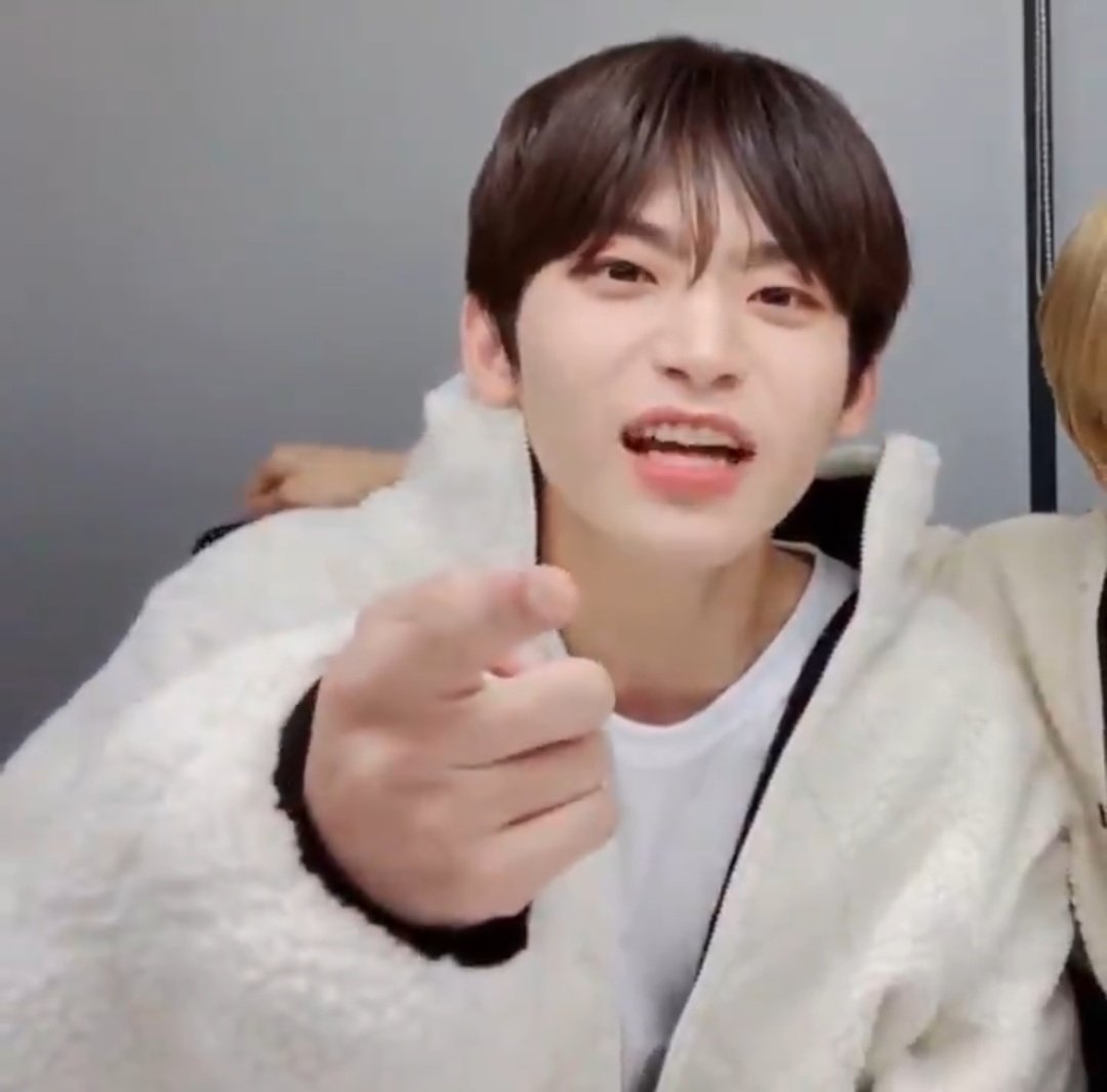 duola1122's tweet photo. 러비티는 나 머라고 저장햇써요!! 저장 안햇자나요!!! https://t.co/Q3uivQW3Zi