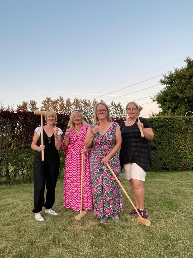ClocktowerRc's tweet photo. Perfect fun evening! Friendship in Rotary meant croquet, ice cream and a warm  sunset! 35 Clocktower members and guests having fun https://t.co/pMeSG8njYo