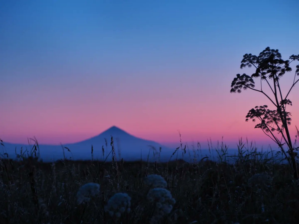 Marina King (@mimiking40) on Twitter photo What a fabulous clear sky last night at sunset ๐ <a href="/AstronomyIRL/">Astronomy Ireland ๐ช ๐ญ ๐ฐ</a> <a href="/mayodarkskies/">Mayo Dark Skies</a> #moon What a fabulous clear sky last night at sunset ๐ <a href="/AstronomyIRL/">Astronomy Ireland ๐ช ๐ญ ๐ฐ</a> <a href="/mayodarkskies/">Mayo Dark Skies</a> #moon