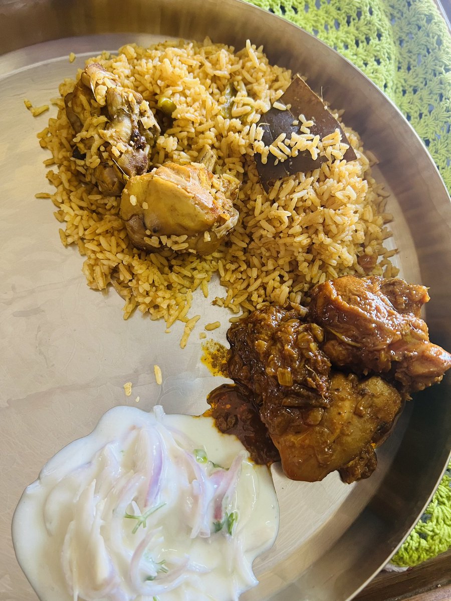 #Lunch : Chicken pulao with Chicken curry and Raita.. #RakhiSpecial 

#food #Village