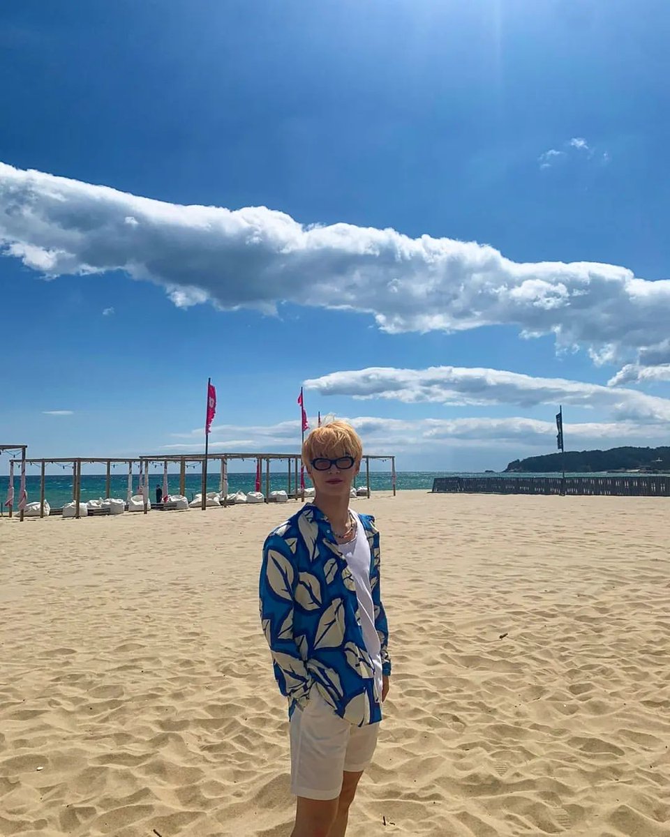omgxupdates's tweet photo. #HANGYEOM #한겸 220811 instagram update

⛱️ 

#OMEGA_X #오메가엑스 https://t.co/TDlhgZLMH9