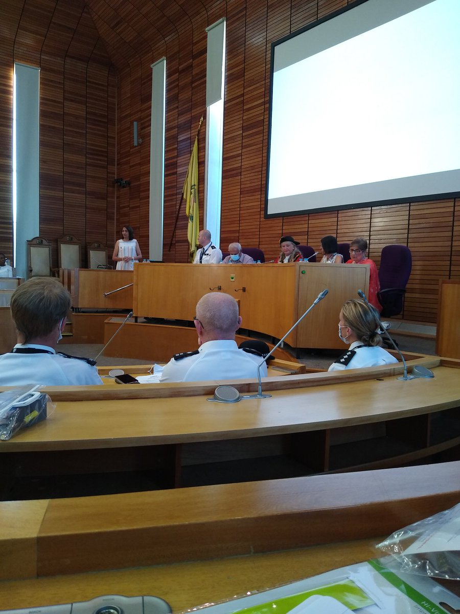 Harrow SNB meeting at Harrow Civic Centre for first time in two years! We met the new inspector who assures me he will remain in post unlike previous colleagues. We also got assurances that NHW will be supported. Let's see...