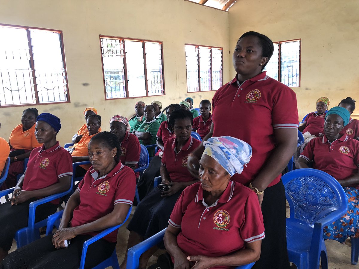 TropenbosGhana's tweet photo. Smallholder farmers in Bia held a press conference to demand that the @ghanagov & @fcghana2020 cede ownership of nurtured trees to them to improve tree cover in off-reserve areas.
#TreeTenure https://t.co/KZKBKMBSQ7