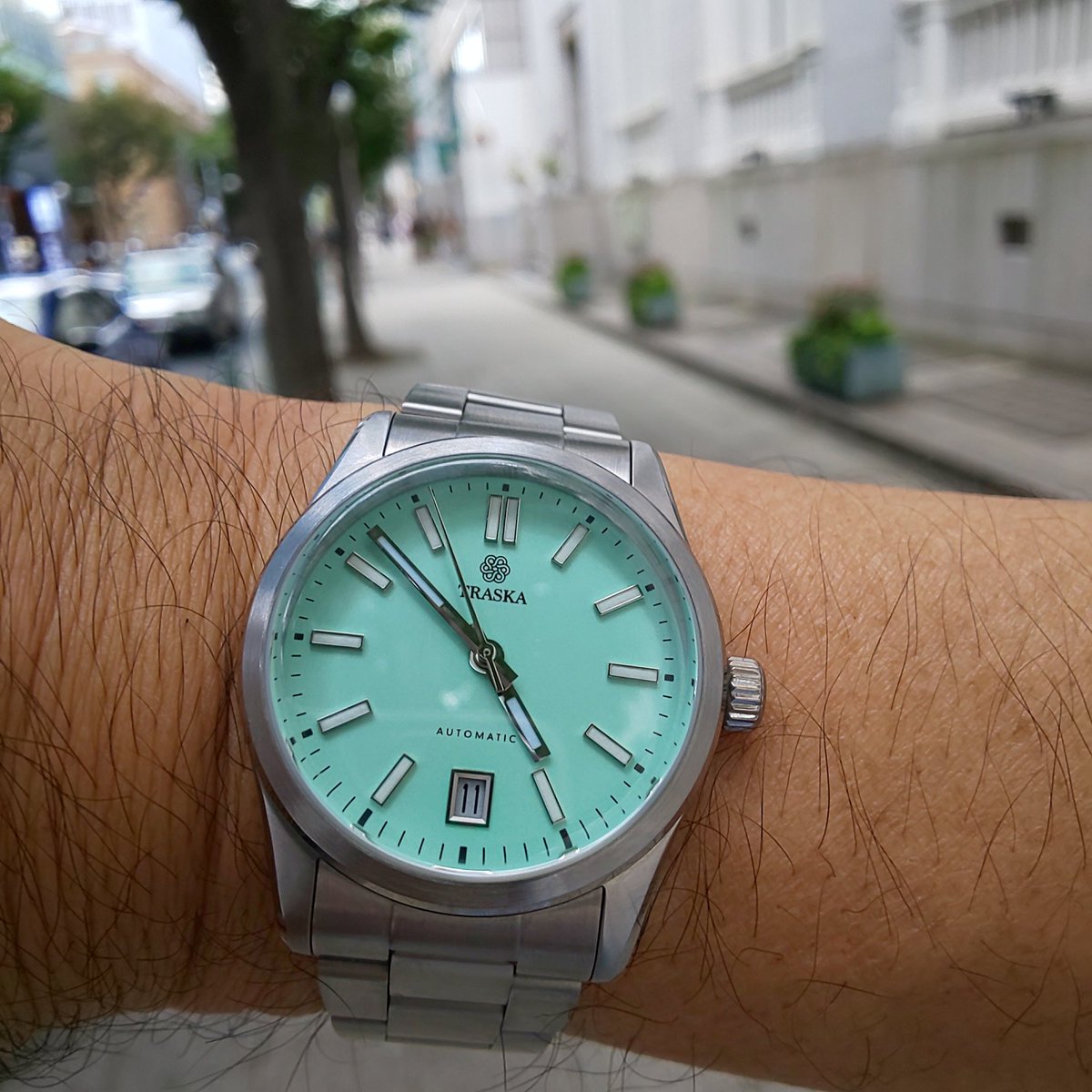 watchid7's tweet photo. 今日も正規店は人だかりです🙇
一方トラスカは10月に注文再開だとか。制限期間の真っ只中、我慢できるか自信なし😅
#TRASKAwatch https://t.co/TamKAUxl9J