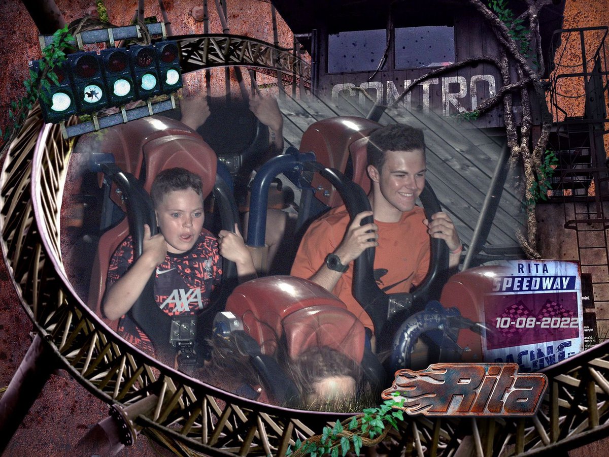 SCI2779's tweet photo. Thank you @altontowers for the best two days of the summer! Memory making with the family at its best! 🥰☀️🤩 https://t.co/NsaxczDTE3