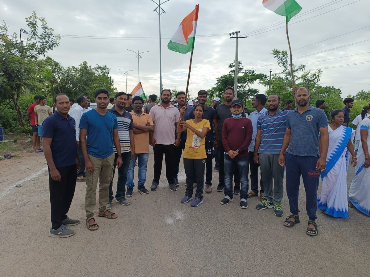 mpdo_dornakal's tweet photo. As part of of Azadi Ka Amrit Mahotsav Participated in Freedom Run  with Public representatives, 
 MPDO,MRO,MC,Staff and Students at Dornakal https://t.co/NeIKQ81CIw