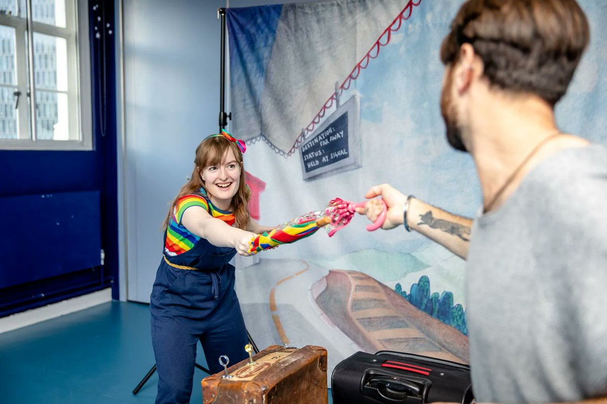 Sword fights are back on the menu today!

Join our adventures:  buff.ly/3cKQTlO 

📷 <a href="/_he_photo/">Harry Elletson Photography</a> 

<a href="/MiniWilk/">Minnie Wilkinson</a>
<a href="/MoorjaniNiall/">Niall Moorjani</a> 
<a href="/ScotStoryCentre/">Scottish Storytelling Centre</a> 

 #theatre #storytelling #childrenstheatre #edfringe #edfringe22 #dragon