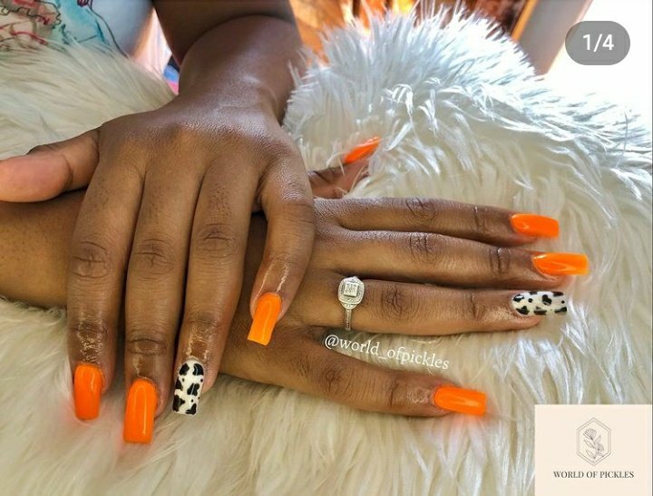 My friends rates are affordable,  you can check her out <a href="/Pickles_20k/">𝐊𝐚𝐦𝐨𝐠𝐞𝐥𝐨 𝐌𝐭𝐡𝐞𝐦𝐛𝐮 🇿🇦</a>  #GirlTalkZA