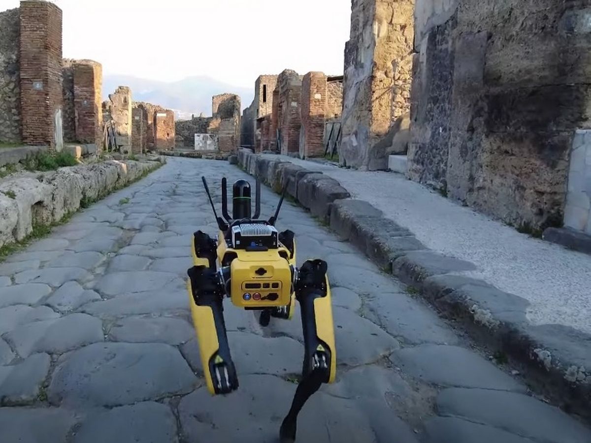 OptimoPrincipi's tweet photo. Cave robotum? A new guard-dog patrols the ancient streets of Pompeii. 'Spot' the robot dog made by Boston Dynamics will inspect the Roman ruins looking for evidence of structural damage, as well as safely exploring tunnels left by treasure hunters over the centuries. https://t.co/NEYOgHSPEo