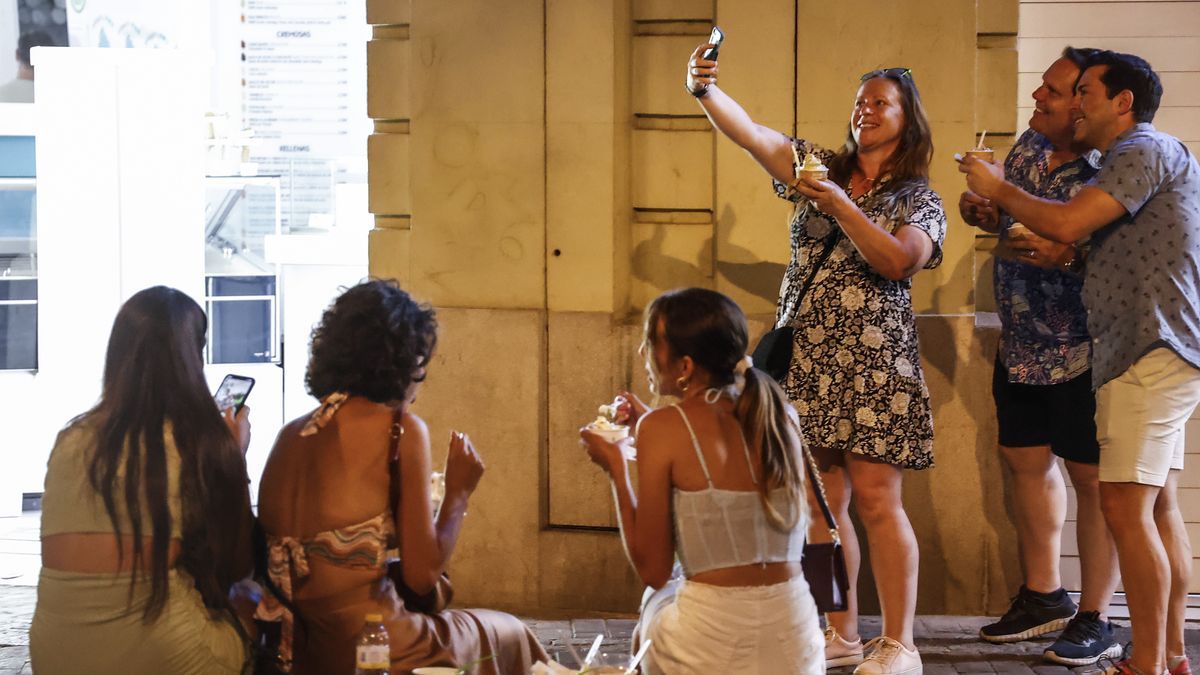 🔥 🥵  Alerta en Valencia ante la llegada del que se prevé como el día más tórrido de este verano levante-emv.com/comunitat-vale…

por <a href="/MargaVzquez/">Marga Vázquez</a> 

#elTiempoenValencia
#TiempoValencia
#OladeCalor