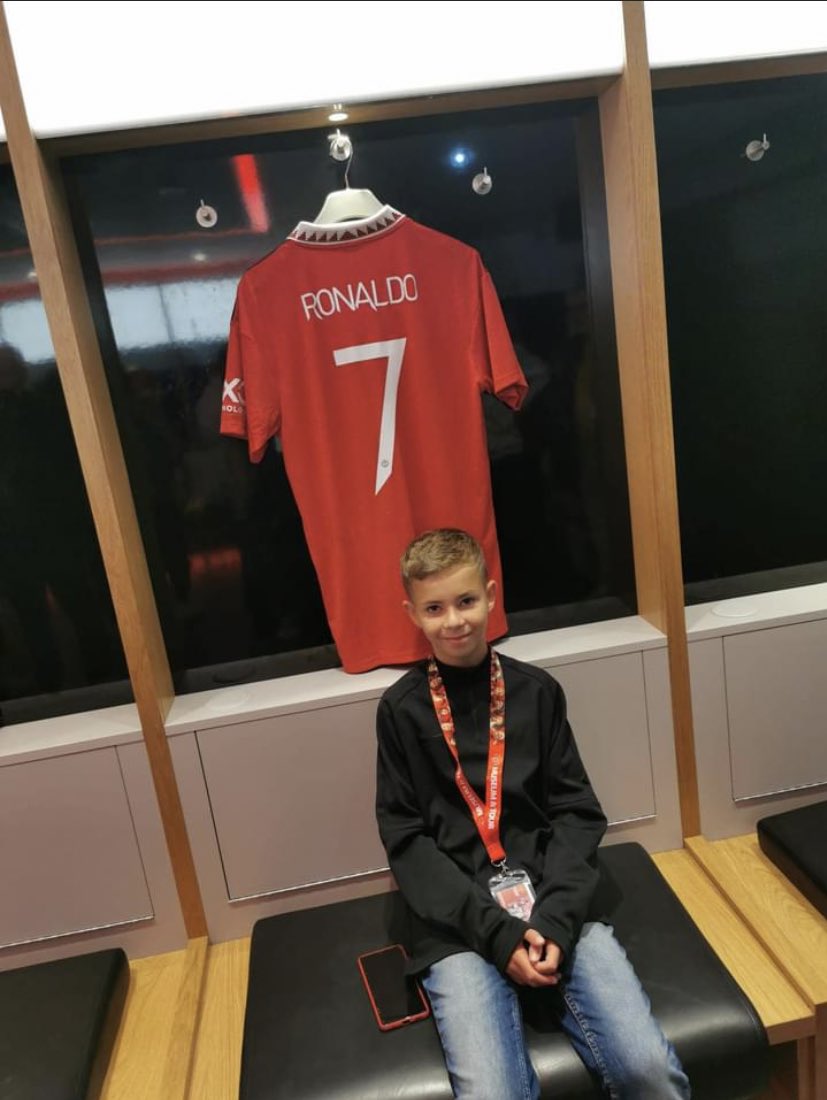 pstjfc's tweet photo. WHO WE ARE - What’s that we hear? 👂👂

You’d like more “PST on Tour” action you say?

Here is U12s Adam during his ground tour of Old Trafford!! 🏟

Ground tours are proving popular amongst the PST faithful!

Hope you had a great day Adam! 😃

#PSTonTour #WhatAClub #PST  💛⚽️💙 https://t.co/aa2jHrKMJx
