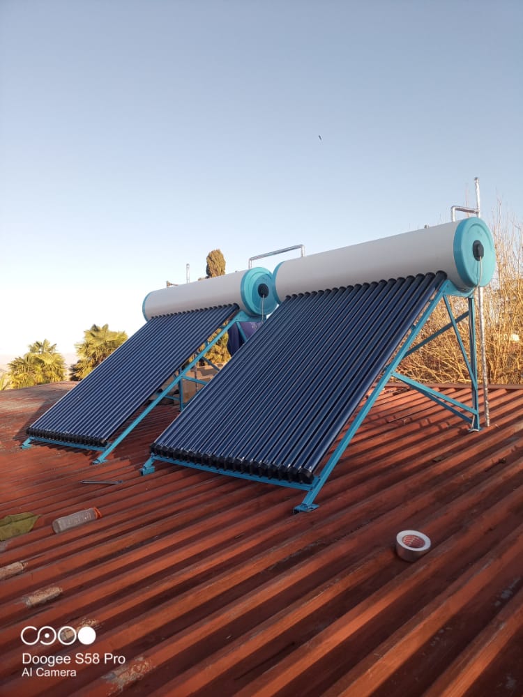 Ivanyles's tweet photo. Solar cooking demo 1st Year Solar 1C. 200 litre high pressure installed in Leribe by Solarsoft yesterday. #Solarsoft #Soltrain #Solarcooking #SDG7 https://t.co/hkDGY7OdcO