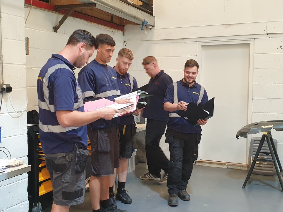 TowingSolutions's tweet image. Towbar Technician 3 day course - Day 2
#Vanliners are here attending the course, following #TowTrustTowbars fitting instructions to remove the rear bumper and fit the towbar. 
#towingsolutions #trainingcourse #towbarfitter #towbartechnician #towbarfitting