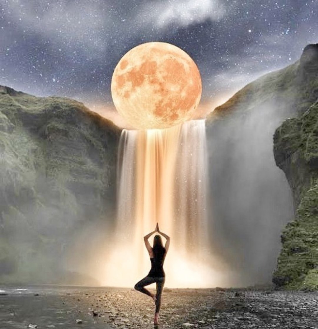 GiorgosNicyg10's tweet photo. Remember that better things are coming. There is hope. Say that to yourself over and over and over. #MentalHealthMatters #selflove #life #lifestyle #spiritality #maditation🌸♥️ https://t.co/5Yh0DVegWz