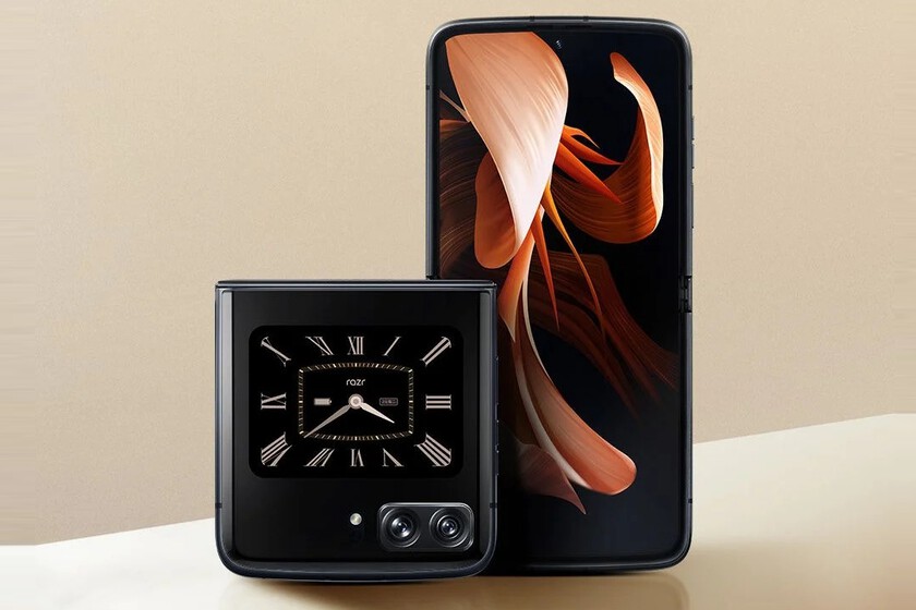 xatakandroid's tweet photo. Motorola Razr 2022: el nuevo plegable lo apuesta todo a la potencia y suma mejoras en cámara y batería https://t.co/2ppXRI4VOQ https://t.co/563WAebhad