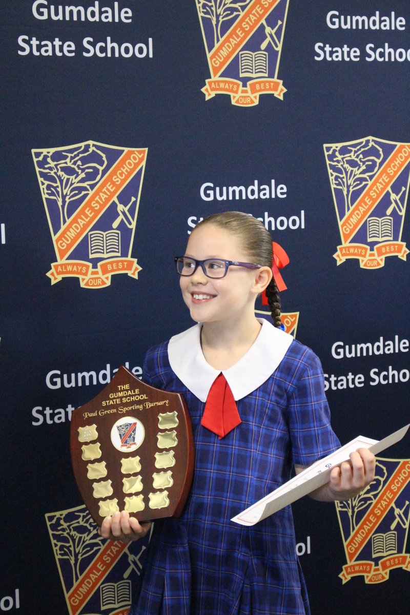 David_Klyne's tweet photo. There’s Paul Green the athlete and coach…and then there’s the person – a wonderfully humble and genuine human who loved giving back and inspiring the next generation. Mila will not forget her moment with you. RIP Paul Green. #gumdaless #alwaysourbest #nrl https://t.co/zhFVbDi3Pg