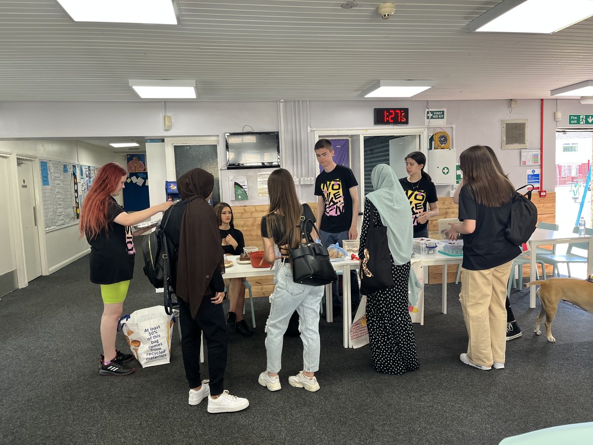 BeePic Gardening raising funds at their bake sale this afternoon! #NCS #lifeonNCS