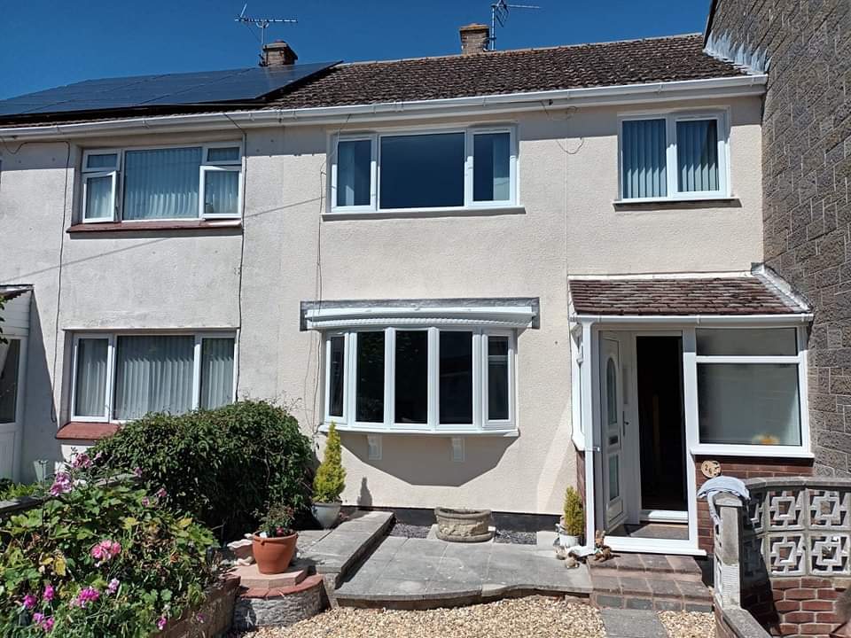 frames_trade's tweet image. What an amazing transformation, @PROFILE_22 Optima frames fitted and a bow window created to completely change the look of the property. #Southwest #bridgwater #TAUNTON #somerset #Construction #homeimprovement