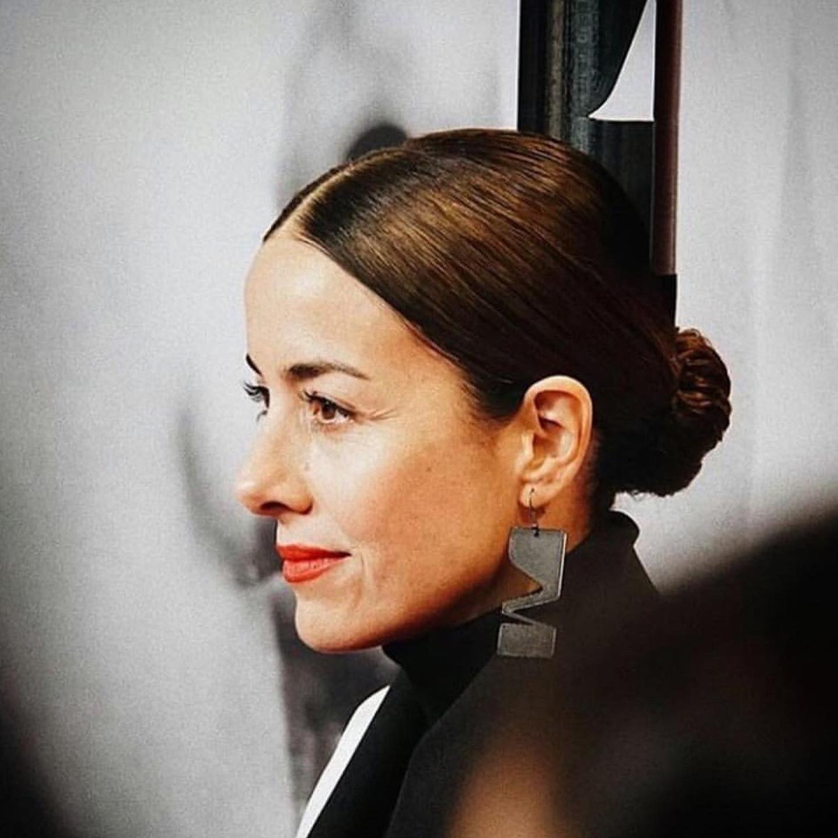 MaisonMesa's tweet photo. #tbtโค๏ธ
ใปใปใป
ADORAMOS A NUESTRA @cecilia_suarez EN LA PREMIERE DE @arde.madrid AMOR INFINITO!!๐ค๐ฅ๐ฅ๐ค sin palabras!!๐๐ป๐๐ป๐ฅ๐ฅ๐ฅ๐ฅ gracias @juandediosr @betoescamilla @blancopop
#maisonmesa #ceciliasuarez #ironfix #art #fashion #spain #design #couture #mesa #color #fashionista https://t.co/7rxT3PqCfM