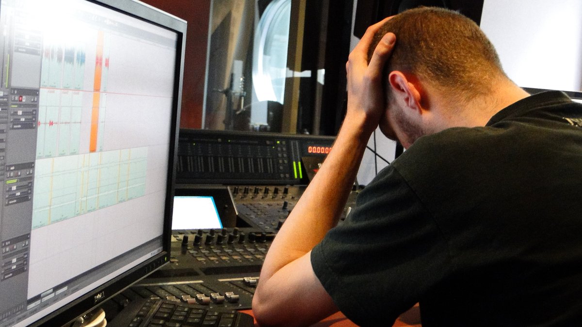 L’étape du montage est cruciale pour votre podcast. Pour vous accompagner tout au long de ce procédé, les pros de l’audio vous donnent leurs meilleurs conseils : audioblog.arteradio.com/article/134817…

Une aide indispensable pour ceux qui débutent dans l’art délicat du montage. 🙏