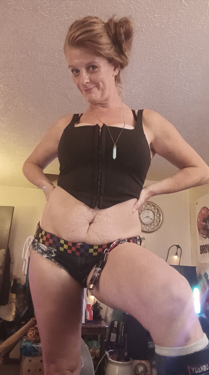 Heatherfkn1982's tweet photo. @PattyMilfs mom feeling milfy lol https://t.co/IGmJDbWbAF