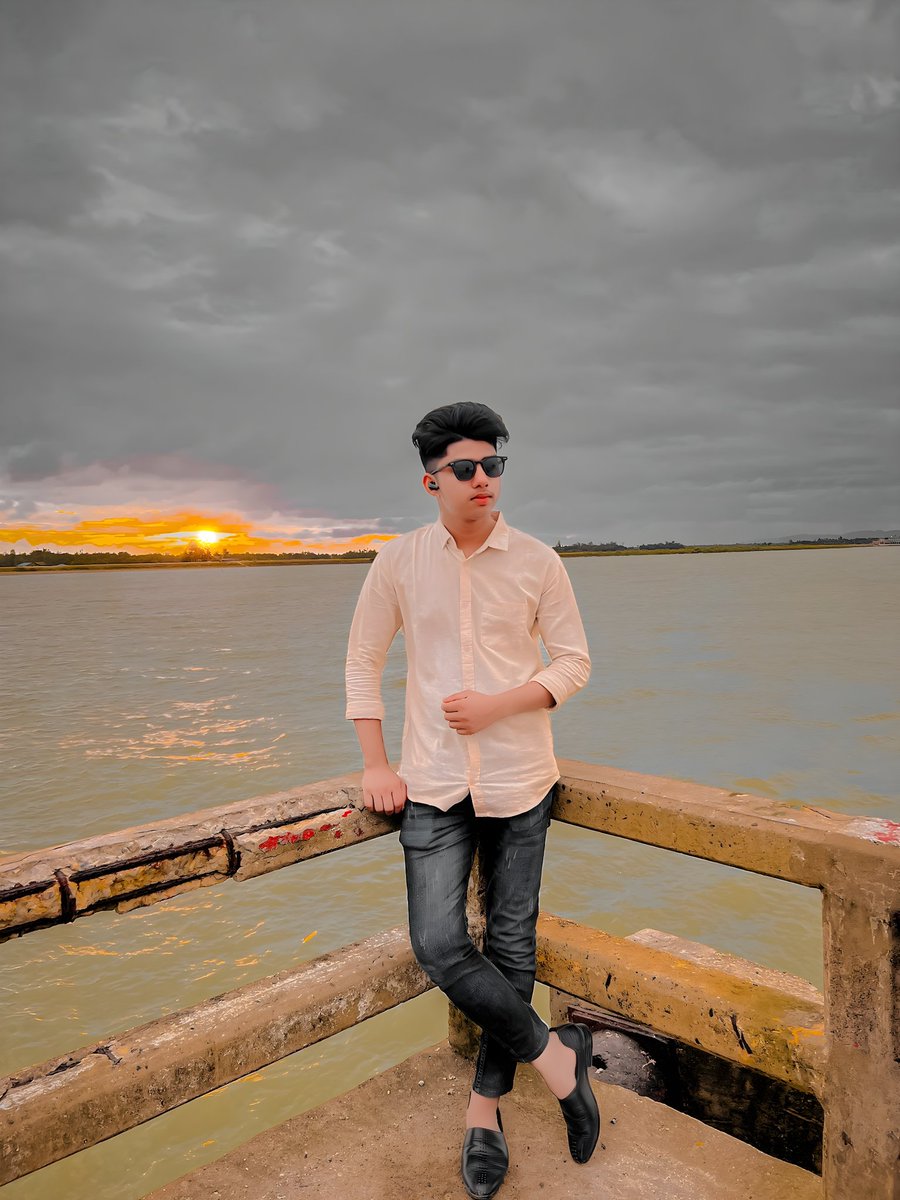 JiSanXsahid's tweet photo. 🥀💜#Add_me 💦🌻👌
#Teknaf_saha_porir_dwip https://t.co/4W45LvUxCv