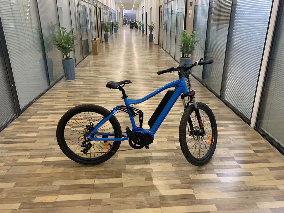 JudithSun16's tweet photo. 48v 1000w Bafang Mid Drive Motor
48v 18Ah LG Li-ion Battery
 #MTB #LithiumBattery #ElectricBicycle #ElectricBike #Ebike #Ebicycle #Elektrischefiets #Rowerelektryczny #Bicicletaelétrica  #Elektrofahrrad #Biciclettaelettrica #電動自転車 https://t.co/dDYYArONFS
