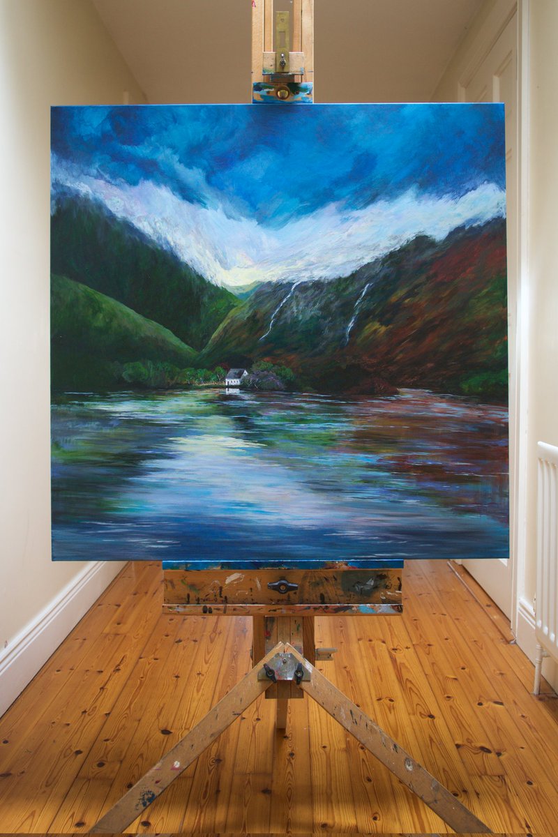 Thank you so much to everyone who liked, shared and/or decided to follow along after my last tweet! Twitter never ceases to surprise me...another finished piece - Dawn, Gougane Barra, Cork - 90cmx90cm on canvas. Making its way to the states very soon! 💚 #irishart