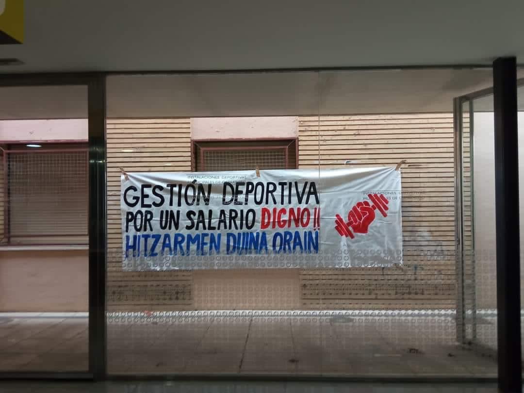 Queremos mostrar todo nuestro apoyo a las personas trabajadoras de las #InstalacionesDeportivasMunicipalesCaparroso en sus reivindicaciones. Desde el inicio de la legislatura hemos defendido otro modelo de gestión para los Servicios Públicos de Caparroso y seguiremos haciéndolo.