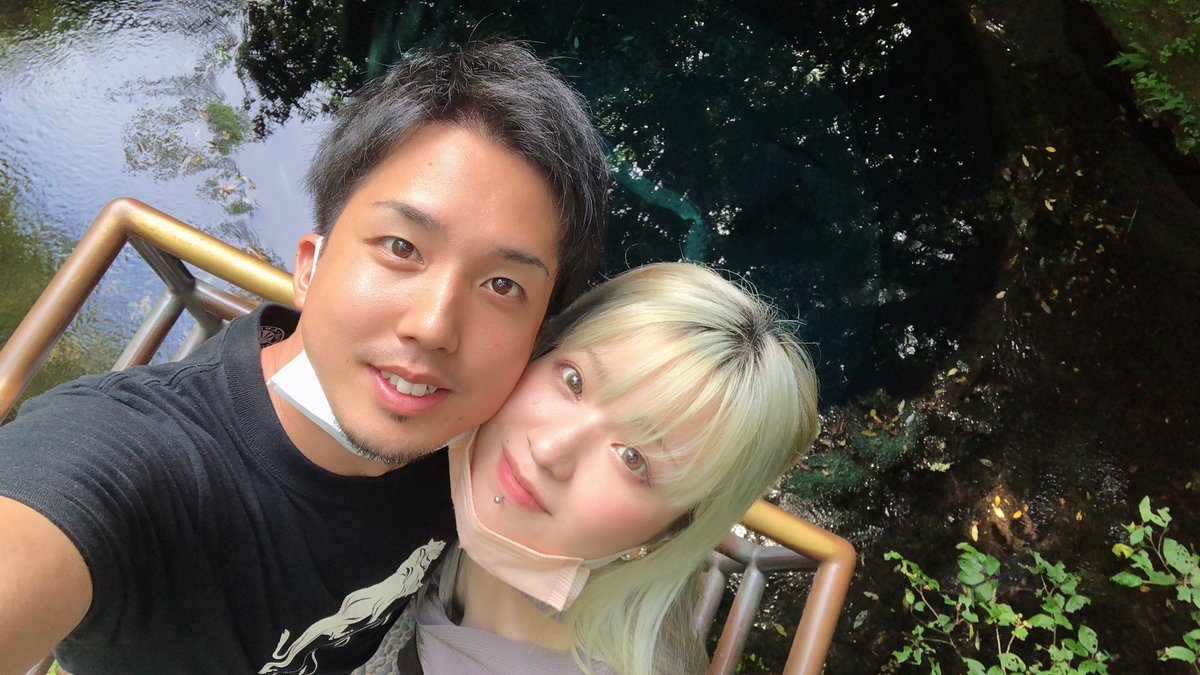 まいだーりん、今日も仕事だったのにわざわざ半休取ってくれて私のお誕生日1番におめでとう言うために昨日日付変わる前にっていつも残業なのに定時で上がってくれて兵庫から静岡まで来てくれた。素敵すぎない？？えへへ