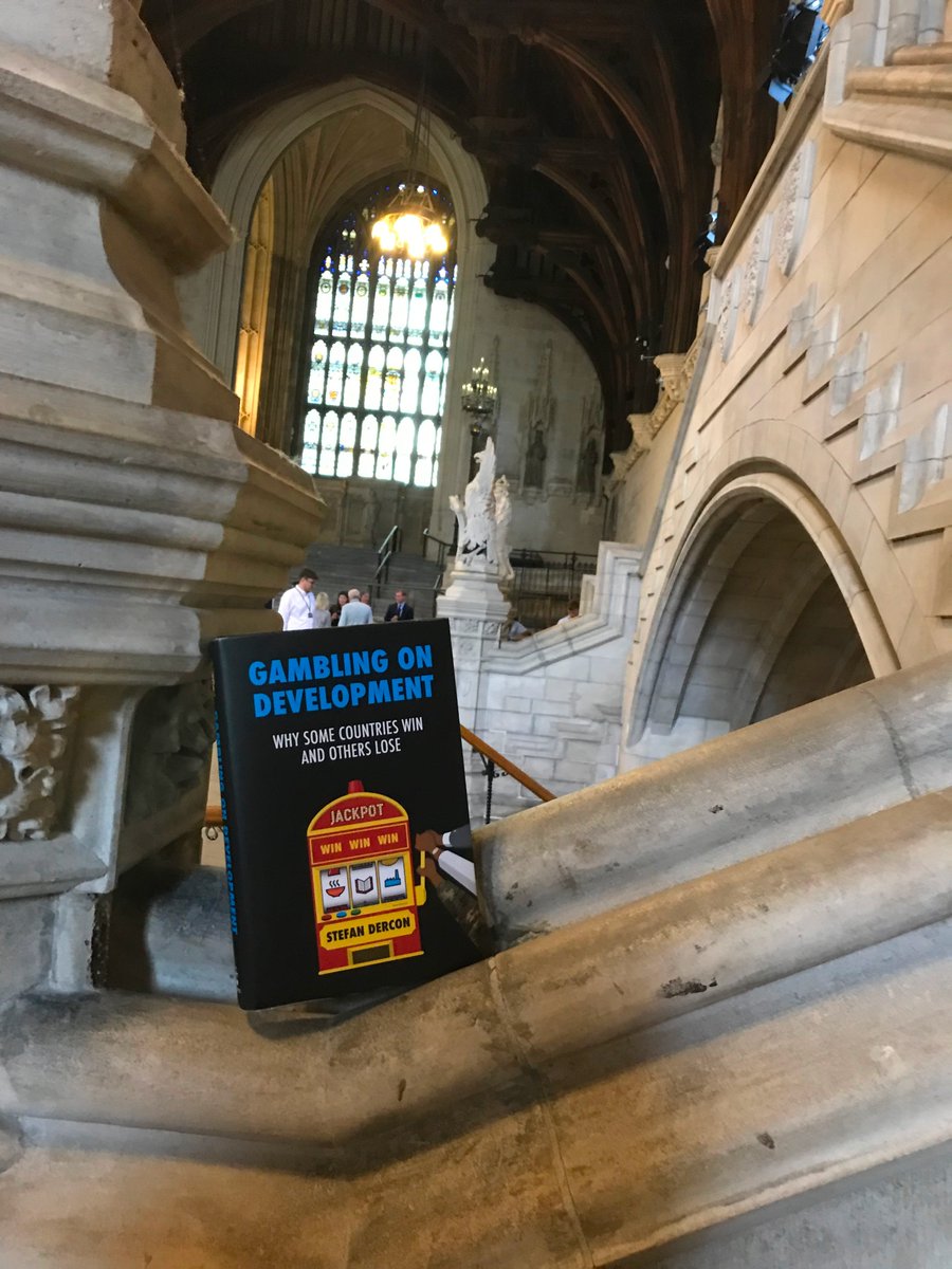 Gambling on Development visited the UK Parliament recently at the invitation of the All-Party Parliamentary Group on Extreme Poverty (thanks to BRAC UK <a href="/BRACworld/">BRAC</a>) 

What I told them, including about the direction of UK Aid, and on funding for foreign policy, a thread.1/n