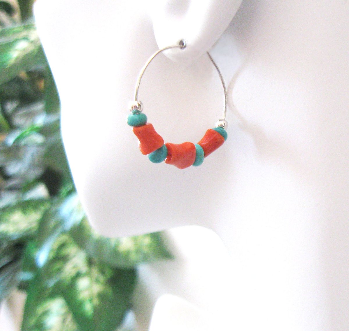 sendinglovegems's tweet photo. Turquoise and Coral Sterling Silver Hoop Earrings, Blue Gemstone and Repurposed Vintage Branch Coral https://t.co/QpNiApPBC0 #giftforwomen #jetteam https://t.co/vDeoqKeAZI
