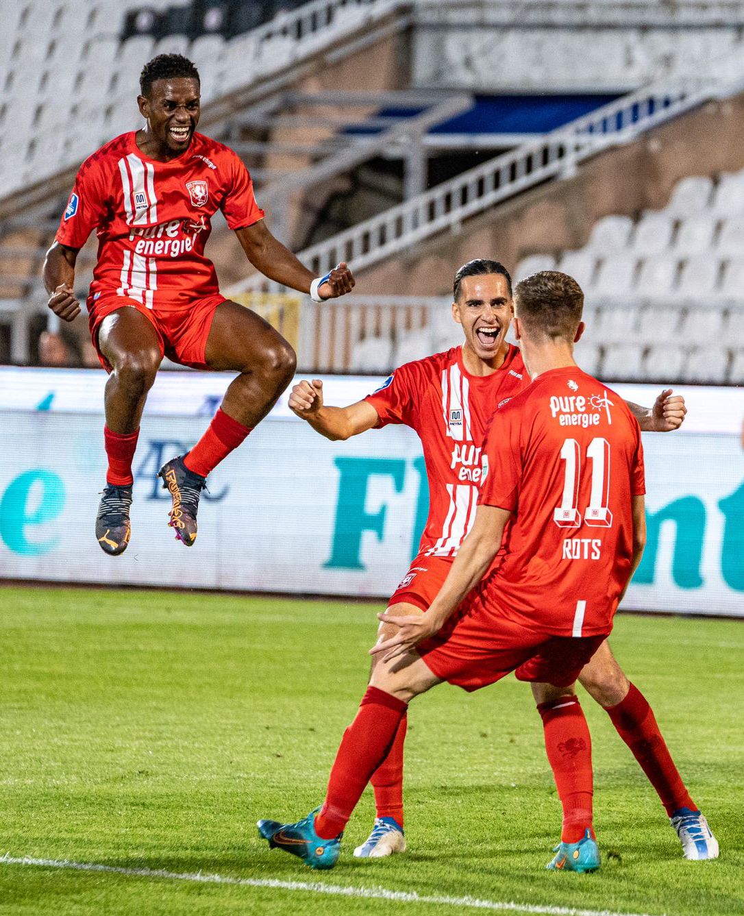 UEFA Europa Conference League on X: 🔴⚪️ Slavia Praha sit atop Group E  after two late goals lift them to victory over Union Berlin 👏 #UECL   / X