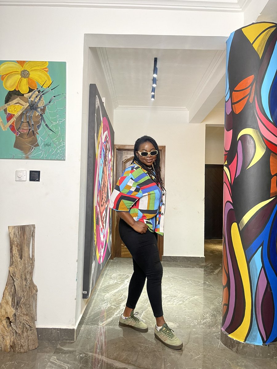 FemalePainter's tweet image. I am a walking color wheel 🤩