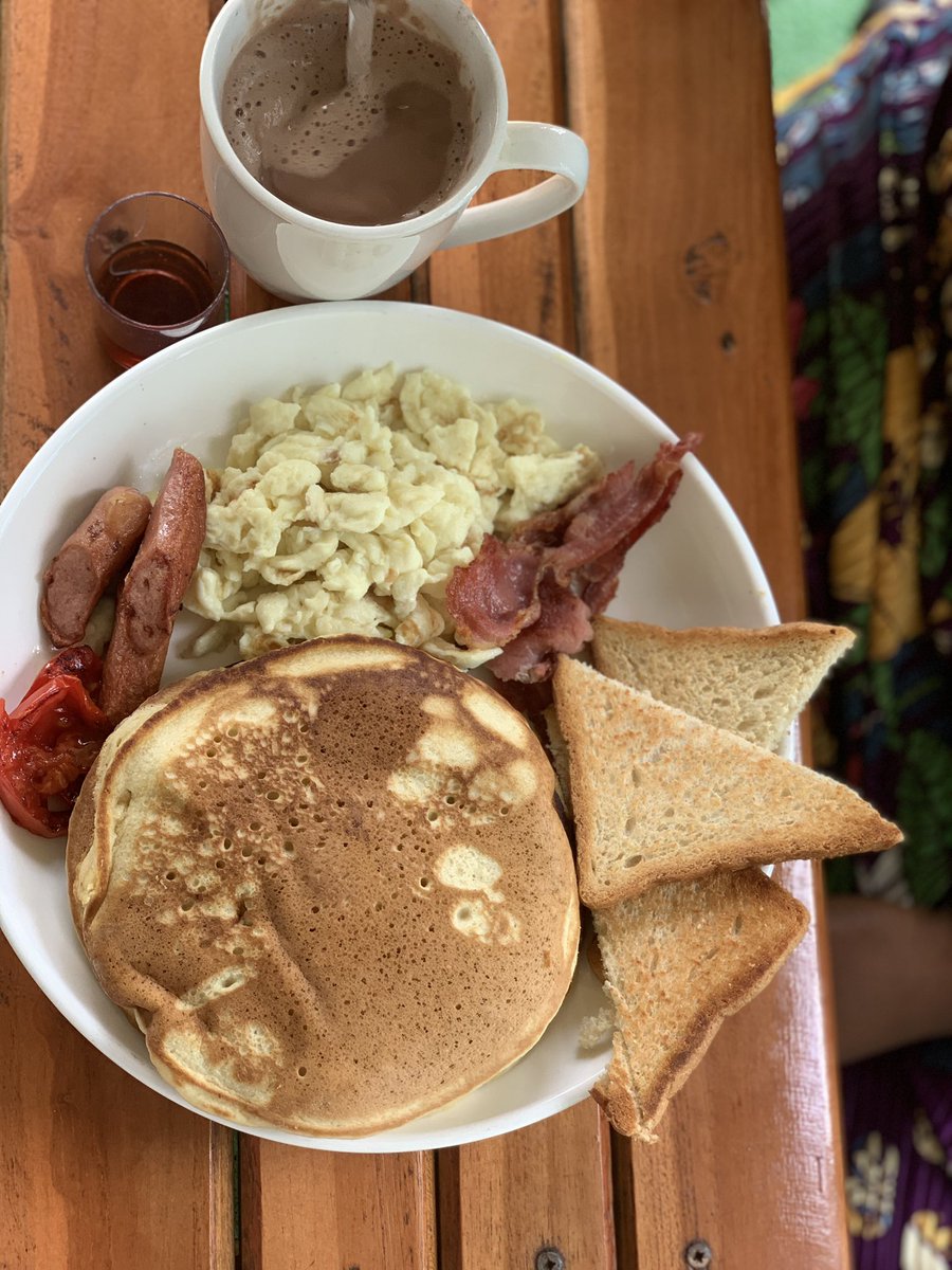 yakas_cafe's tweet photo. We have exactly what you need for this weather, Stop by the cafe or stay in bed and call 07082228866 to have your favorite meals delivered to you🤤
This is the kind of breakfast we all deserve 😁
Please RT🙏🏾 https://t.co/zBz06eDl3A