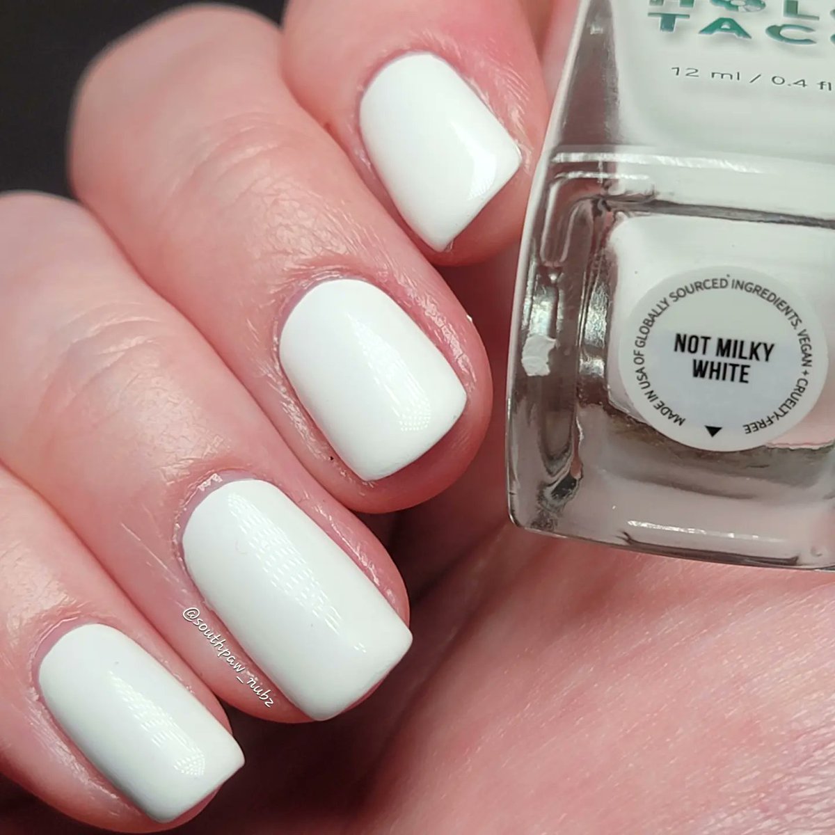SouthPaw_Nubz's tweet photo. Not Milky White | @holotaco @simplynailogical
Put a base color on to hopefully watermarble over and caught a couple swatch pix in the meantime.
#holotaco #holotaconotmilkywhite #nailpolishcollection #nailpolishswatch #naturalnails #nailpolish #nailjunkie #southpaw_nubz https://t.co/oTRNcu1Alf
