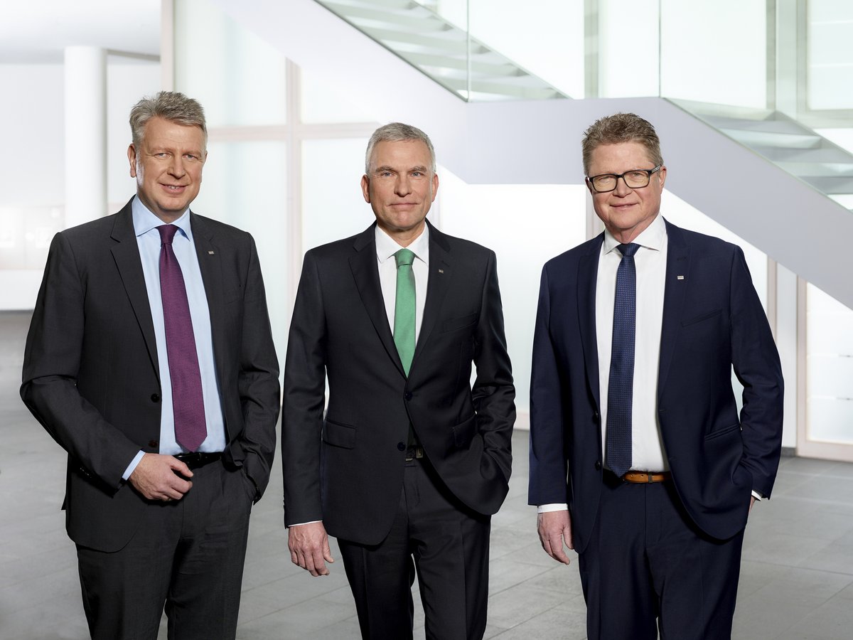 KVWL_'s tweet photo. Gegen die Kürzungspläne von @Karl_Lauterbach! Die finanzielle Basis unserer Praxen muss gesichert werden! Lesen Sie das Schreiben unseres Vorstands an die KVWL-Mitglieder: https://t.co/jKG7diiqza @BMG_Bund @kbv4u #GKVFStG #TSVG https://t.co/68m3Lpegcr